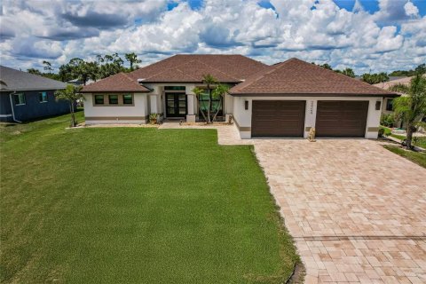 Casa en venta en Port Charlotte, Florida, 3 dormitorios, 194.07 m2 № 1818864 - foto 4