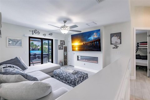 Casa en venta en Port Charlotte, Florida, 3 dormitorios, 194.07 m2 № 1818864 - foto 30