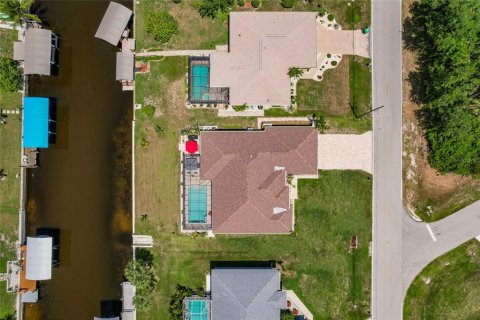 Casa en venta en Port Charlotte, Florida, 3 dormitorios, 194.07 m2 № 1818864 - foto 8