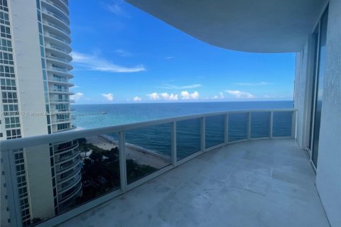 Copropriété à louer à Sunny Isles Beach, Floride: 3 chambres, 183.85 m2 № 1958305 - photo 21