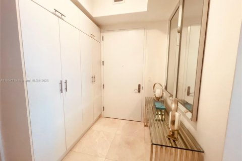 Copropriété à louer à Sunny Isles Beach, Floride: 3 chambres, 183.85 m2 № 1958305 - photo 3