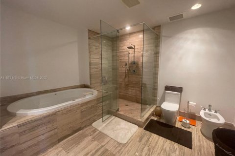 Copropriété à louer à Sunny Isles Beach, Floride: 3 chambres, 183.85 m2 № 1958305 - photo 17