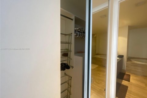 Copropriété à louer à Sunny Isles Beach, Floride: 3 chambres, 183.85 m2 № 1958305 - photo 14