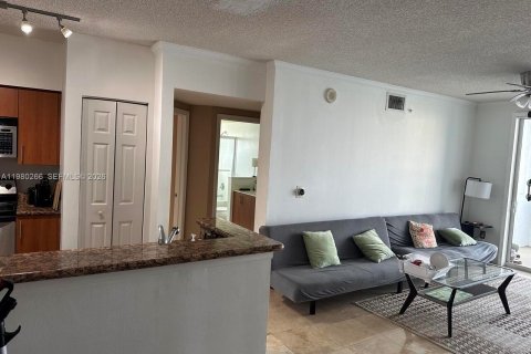 Купить кондоминиум в Санни-Айлс-Бич, Флорида 3 спальни, 117.43м2, № 2043749 - фото 13