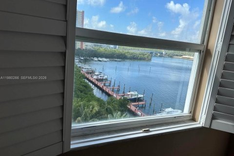 Купить кондоминиум в Санни-Айлс-Бич, Флорида 3 спальни, 117.43м2, № 2043749 - фото 20