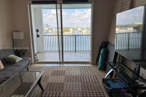 Купить кондоминиум в Санни-Айлс-Бич, Флорида 3 спальни, 117.43м2, № 2043749 - фото 5