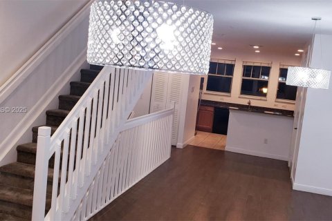 Adosado en alquiler en West Palm Beach, Florida, 3 dormitorios, 123.19 m2 № 1993586 - foto 10