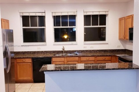 Adosado en alquiler en West Palm Beach, Florida, 3 dormitorios, 123.19 m2 № 1993586 - foto 13