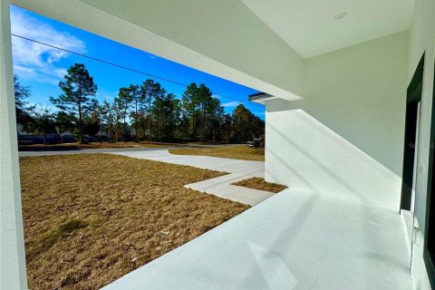 House in Citrus Springs, Florida 3 bedrooms, 142.05 sq.m. № 1553109 - photo 3
