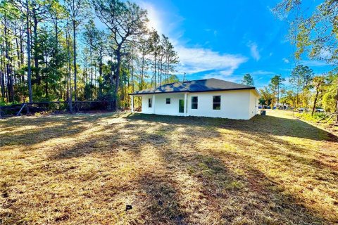 House in Citrus Springs, Florida 3 bedrooms, 142.05 sq.m. № 1553109 - photo 6