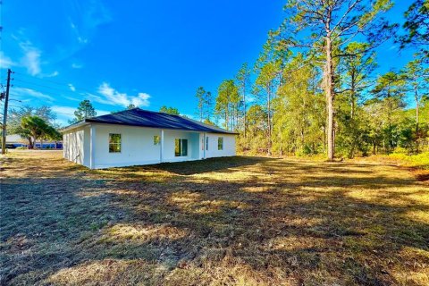 House in Citrus Springs, Florida 3 bedrooms, 142.05 sq.m. № 1553109 - photo 5