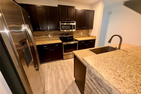 Touwnhouse à louer à Kissimmee, Floride: 3 chambres, 170.1 m2 № 2280194 - photo 6