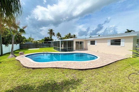 House in Boca Raton, Florida 3 bedrooms, 144.37 sq.m. № 2368023