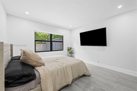 House in Fort Lauderdale, Florida 3 bedrooms, 128.95 sq.m. № 2401284 - photo 9