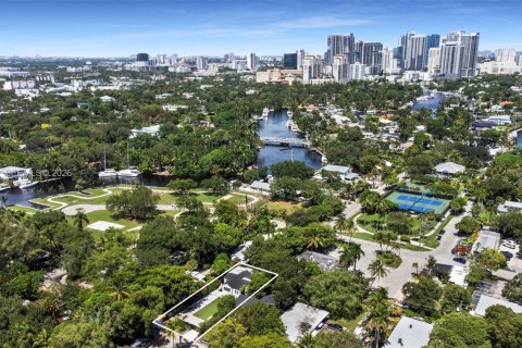 House in Fort Lauderdale, Florida 3 bedrooms, 128.95 sq.m. № 2401284 - photo 24