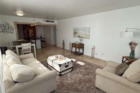 Condominio en venta en Miami Beach, Florida, 2 dormitorios, 110.55 m2 № 1951415 - foto 3