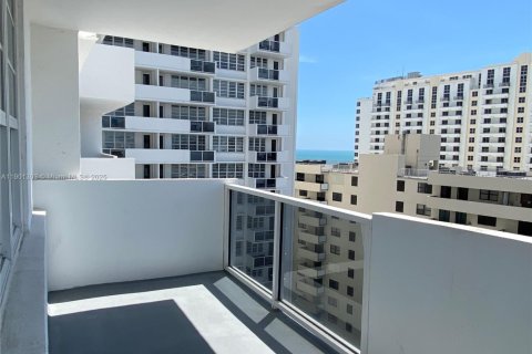 Condominio en venta en Miami Beach, Florida, 2 dormitorios, 110.55 m2 № 1951415 - foto 23