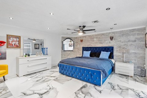 Villa ou maison à vendre à Miami, Floride: 4 chambres, 309.64 m2 № 1790423 - photo 25