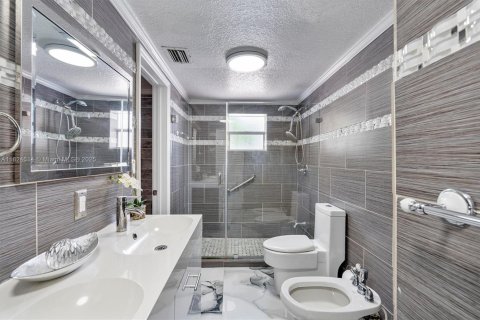 Villa ou maison à vendre à Miami, Floride: 4 chambres, 309.64 m2 № 1790423 - photo 27