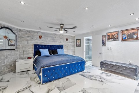Villa ou maison à vendre à Miami, Floride: 4 chambres, 309.64 m2 № 1790423 - photo 26