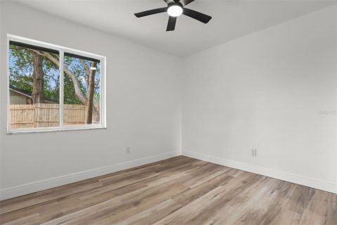 House in Orlando, Florida 3 bedrooms, 145.02 sq.m. № 2396190 - photo 19