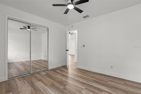 House in Orlando, Florida 3 bedrooms, 145.02 sq.m. № 2396190 - photo 23