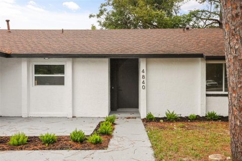 House in Orlando, Florida 3 bedrooms, 145.02 sq.m. № 2396190 - photo 6