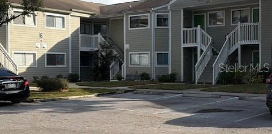 Condo in Largo, Florida, 1 bedroom  № 2206175