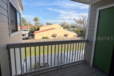 Condo in Largo, Florida, 1 bedroom  № 2206175 - photo 8