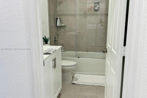 Купить виллу или дом в Майами, Флорида 3 спальни, 133.87м2, № 2088456 - фото 15