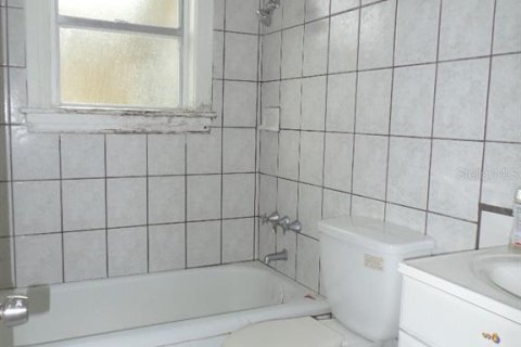Casa en alquiler en Saint Petersburg, Florida, 2 dormitorios, 57.97 m2 № 1854564 - foto 9