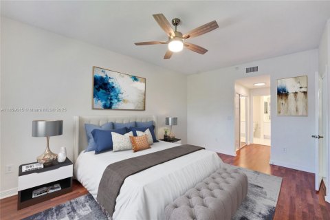 Condo in Tamarac, Florida, 2 bedrooms  № 1888201 - photo 18