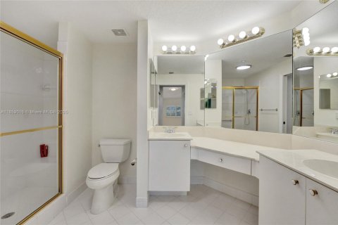 Condo in Tamarac, Florida, 2 bedrooms  № 1888201 - photo 26