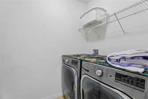 Casa en venta en Spring Hill, Florida, 3 dormitorios, 132.39 m2 № 2377543 - foto 4