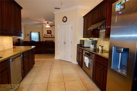 House in Palm Coast, Florida 4 bedrooms, 225.57 sq.m. № 1884701 - photo 12