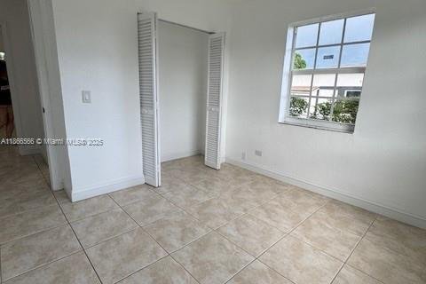 Casa en venta en Hialeah, Florida, 5 dormitorios, 166.11 m2 № 1897651 - foto 12