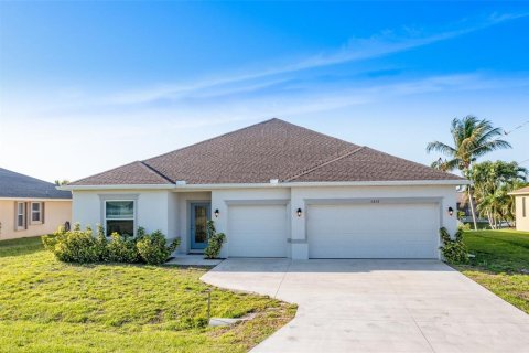 Villa ou maison à Cape Coral, Floride 4 chambres, 221.2 m2 № 2128910