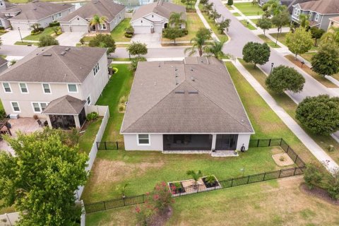 House in Wesley Chapel, Florida 4 bedrooms, 240.52 sq.m. № 2157919 - photo 3