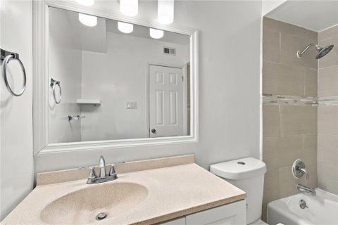 Villa ou maison à vendre à Tampa, Floride: 3 chambres, 131.55 m2 № 2416276 - photo 30