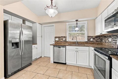 Villa ou maison à vendre à Tampa, Floride: 3 chambres, 131.55 m2 № 2416276 - photo 15