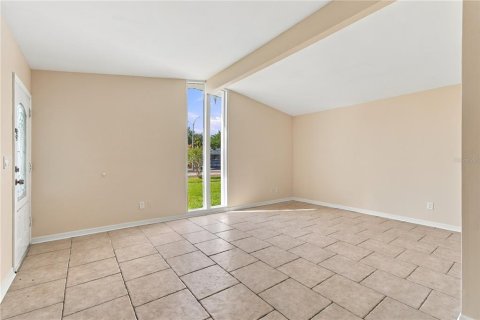 Villa ou maison à vendre à Tampa, Floride: 3 chambres, 131.55 m2 № 2416276 - photo 10