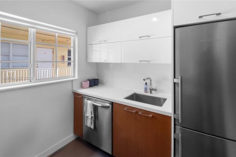 Купить кондоминиум в Майами-Бич, Флорида 1 спальня, 62.43м2, № 1999760 - фото 14