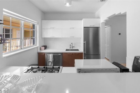 Купить кондоминиум в Майами-Бич, Флорида 1 спальня, 62.43м2, № 1999760 - фото 12