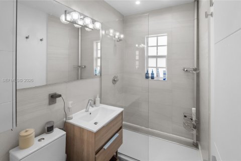 Купить кондоминиум в Майами-Бич, Флорида 1 спальня, 62.43м2, № 1999760 - фото 19