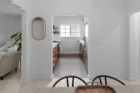 Купить кондоминиум в Майами-Бич, Флорида 1 спальня, 62.43м2, № 1999760 - фото 10