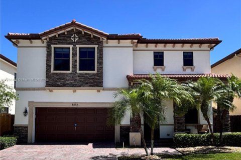 Villa ou maison à louer à Doral, Floride: 4 chambres, 248.42 m2 № 1875224 - photo 1