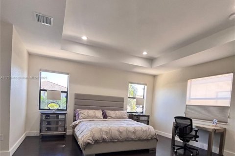 Villa ou maison à louer à Doral, Floride: 4 chambres, 248.42 m2 № 1875224 - photo 8