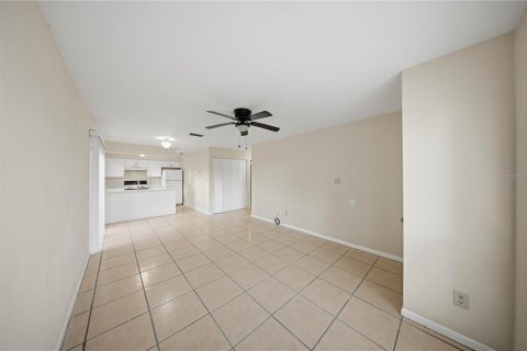 Apartment in Ocala, Florida 2 bedrooms, 80.64 sq.m. № 2390929 - photo 3