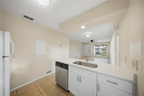 Apartment in Ocala, Florida 2 bedrooms, 80.64 sq.m. № 2390929 - photo 6