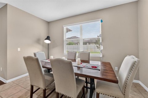 House in Riverview, Florida 4 bedrooms, 247.12 sq.m. № 2319065 - photo 18